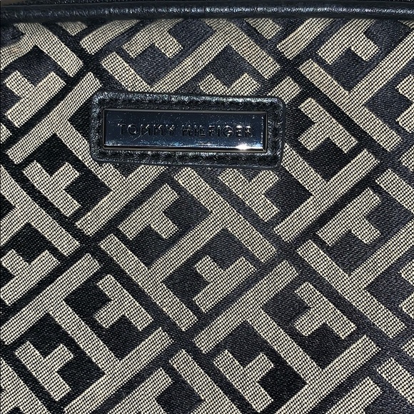 Tommy Hilfiger make up bag - Picture 2 of 4